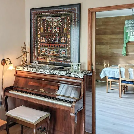 4 Bedroom Gorgeous Home In Urangsvag Ferienhaus