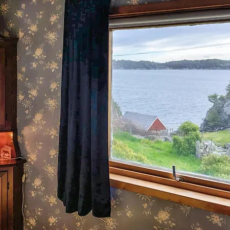 Casa de Férias 4 Bedroom Gorgeous In Urangsvag Rolvsnes
