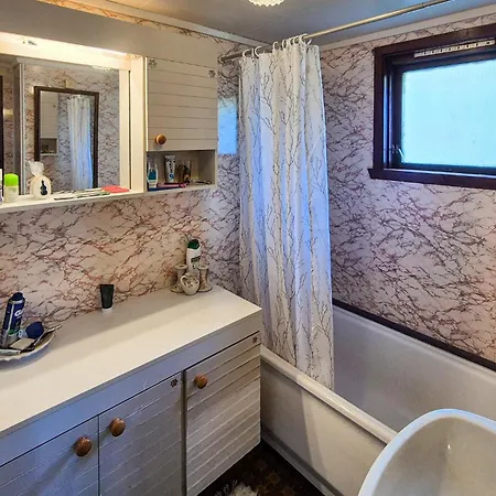 Casa de Férias Beautiful In Urangsvag